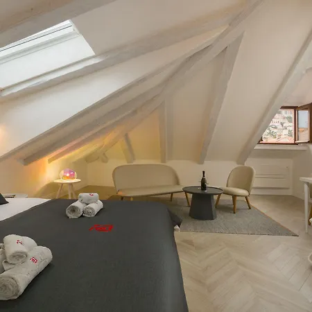 Palazzo De Bona 3*