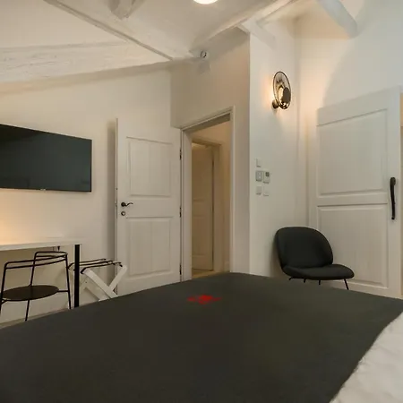 Palazzo De Bona Penzion 4*