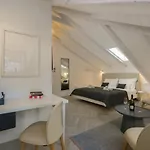 Palazzo De Bona 3*